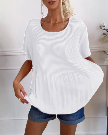 Plain round-neck pleated blouse