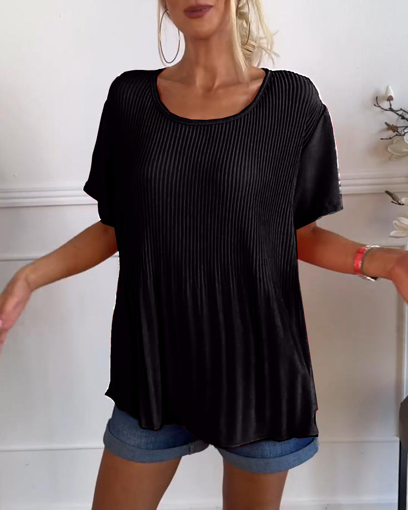 Plain round-neck pleated blouse