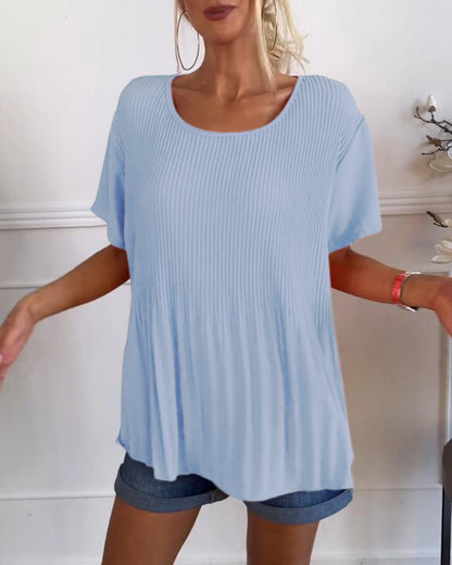 Plain round-neck pleated blouse