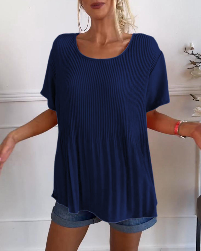 Plain round-neck pleated blouse