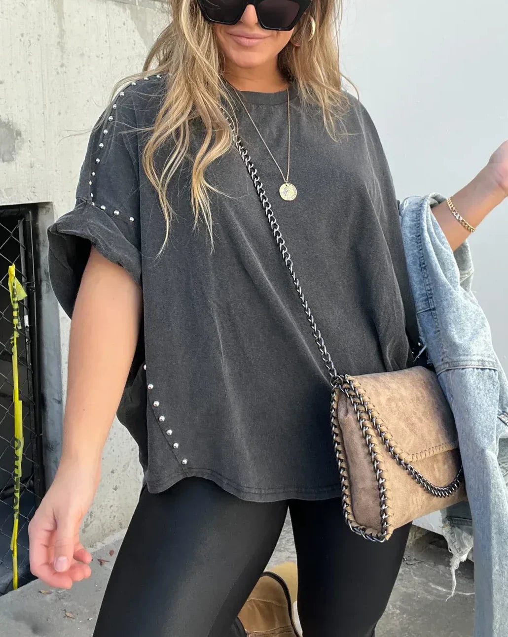 Bella - OVERSIZED T-SHIRT WITH STUDS